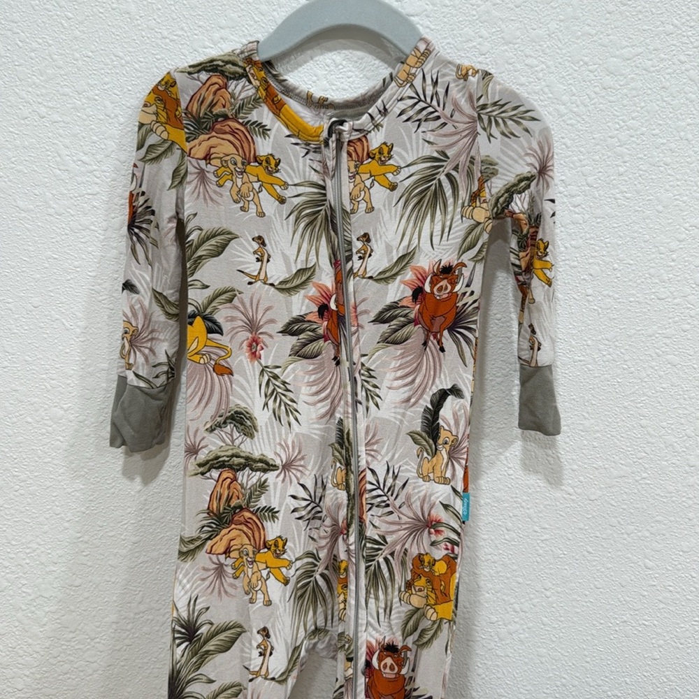 Posh peanut lion king zippie 12/18m